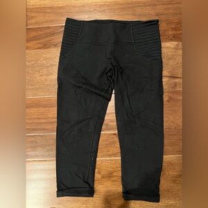 lululemon black aphrodite crop pant size 10